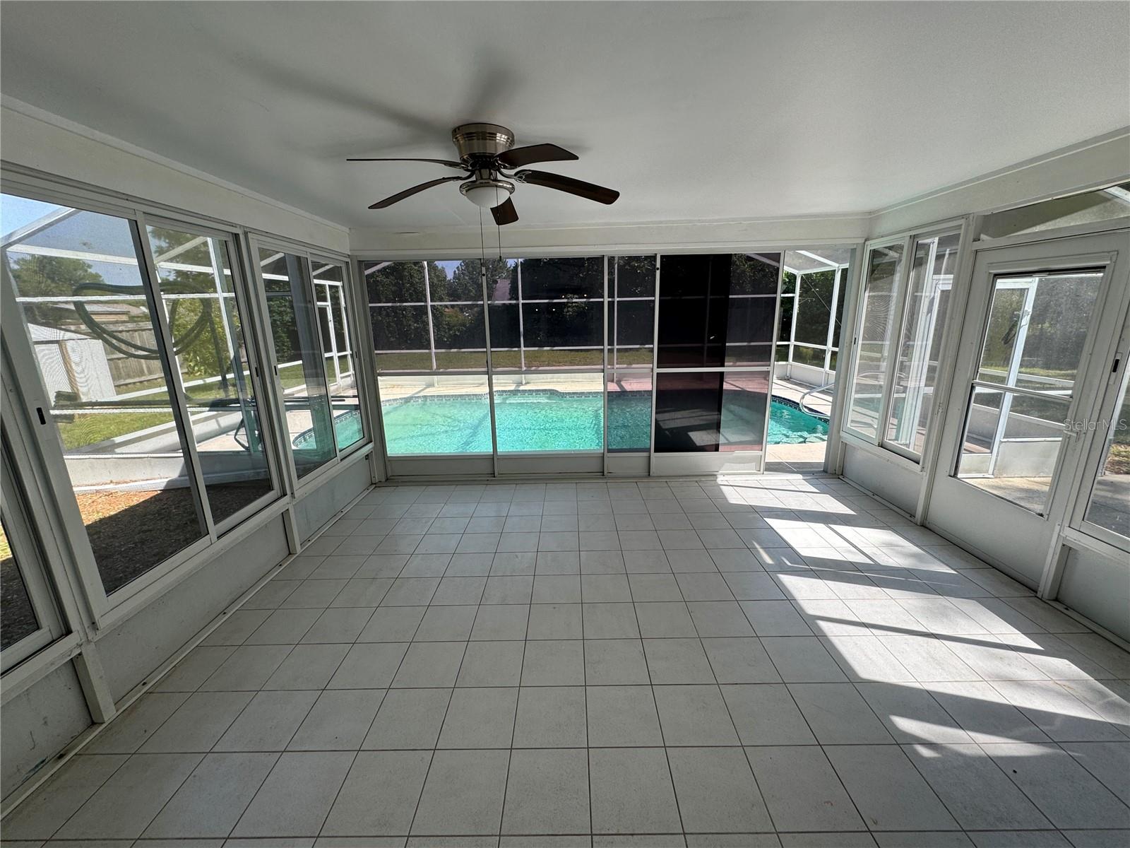 Image 16 of 19 For 5246 Royal Oak Drive