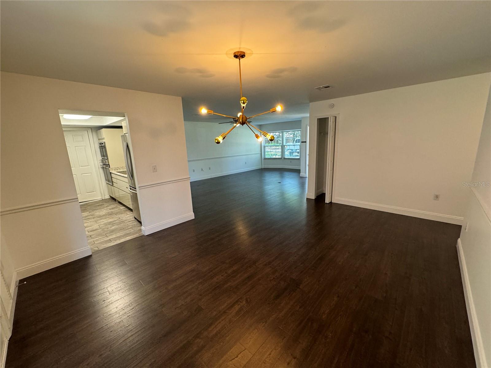 Image 5 of 19 For 5246 Royal Oak Drive