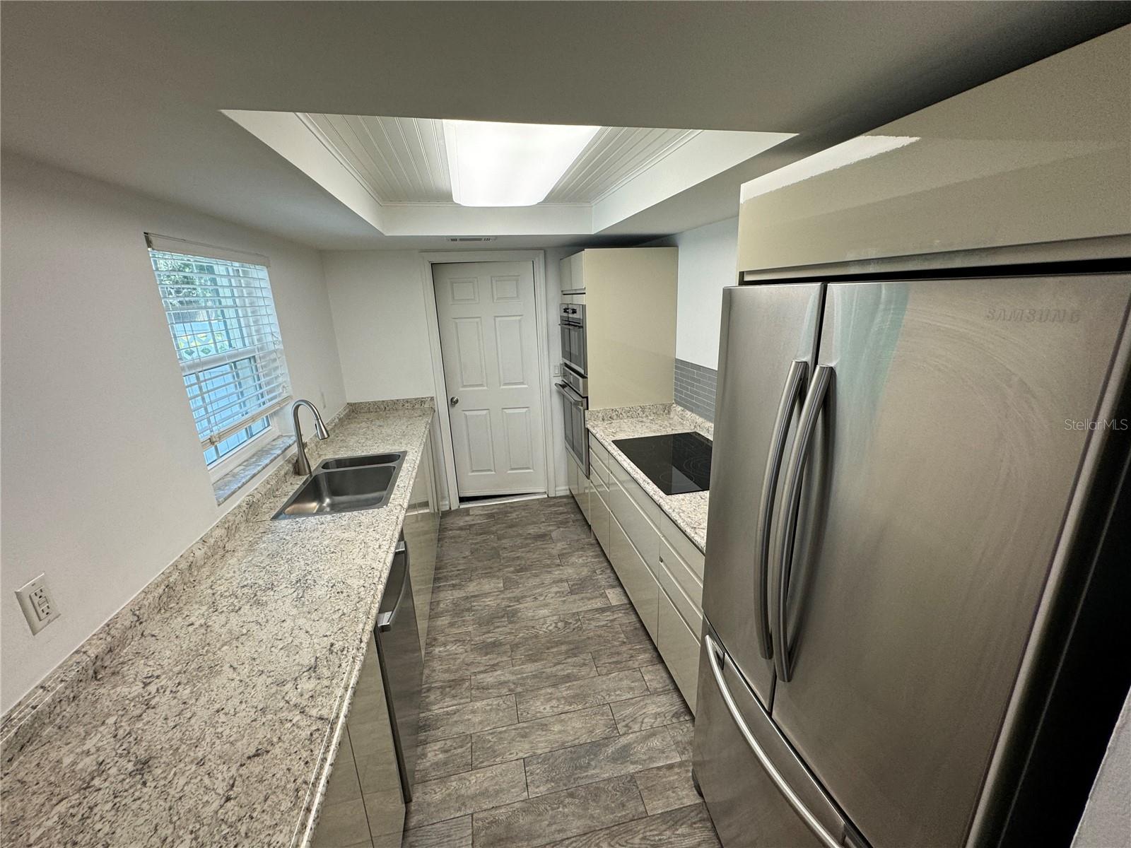 Image 6 of 19 For 5246 Royal Oak Drive