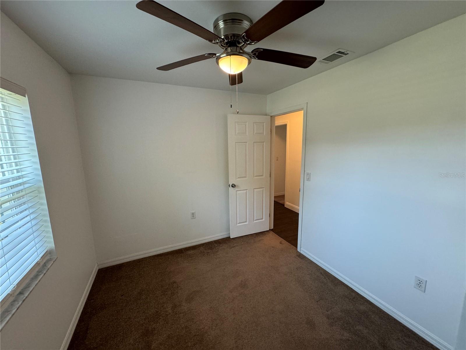 Image 7 of 19 For 5246 Royal Oak Drive