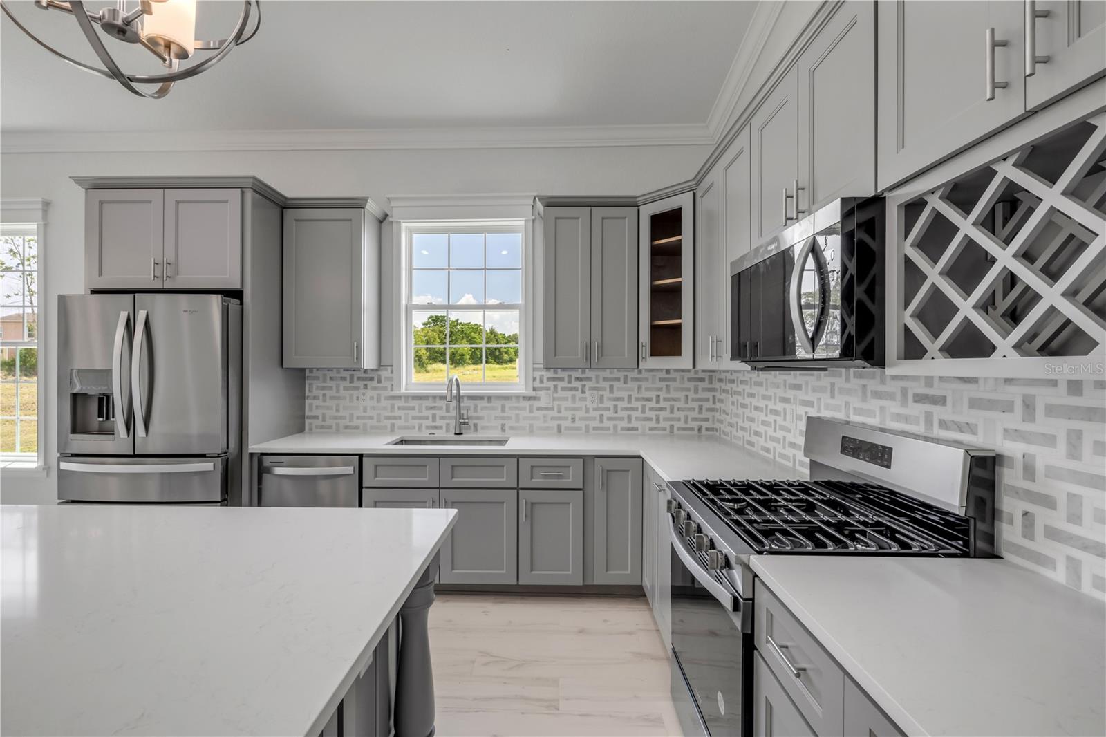 Listing photo id 14 for 4951 125th Loop