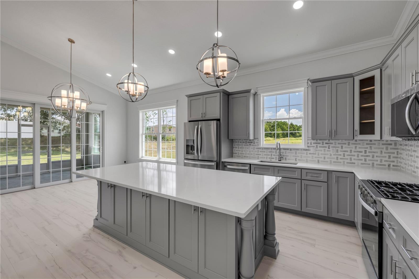 Listing photo id 16 for 4951 125th Loop