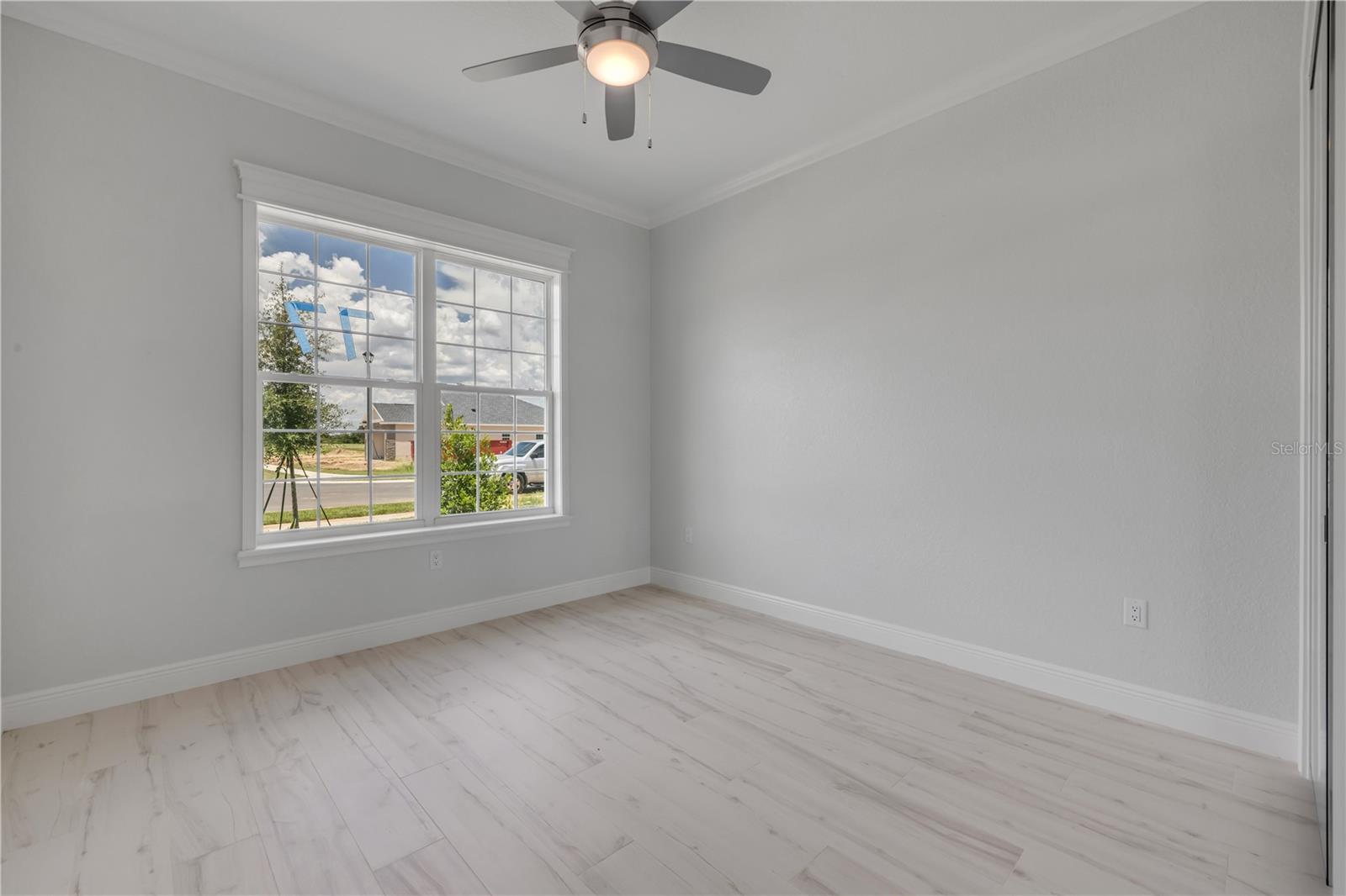 Listing photo id 31 for 4951 125th Loop