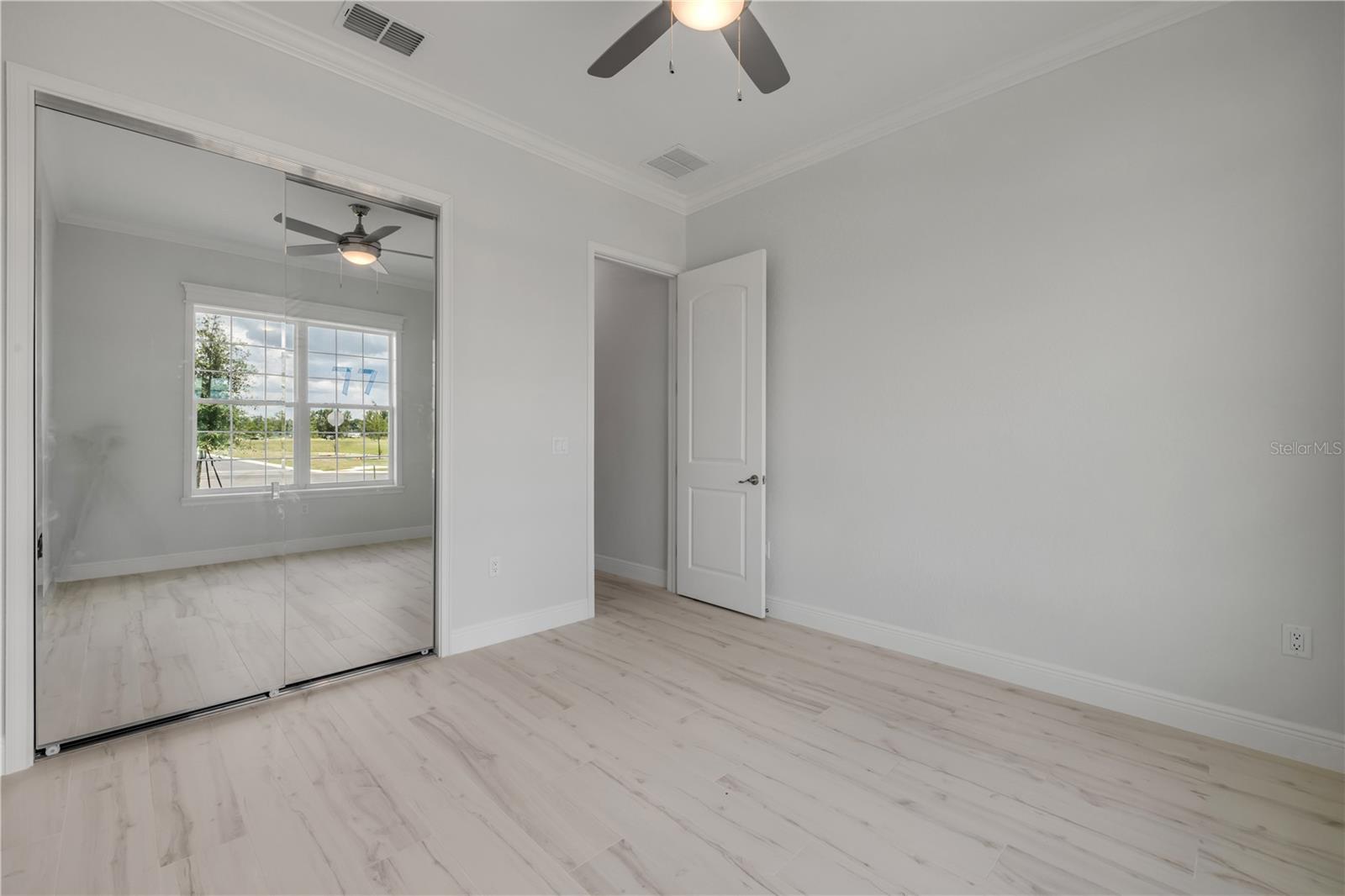 Listing photo id 32 for 4951 125th Loop