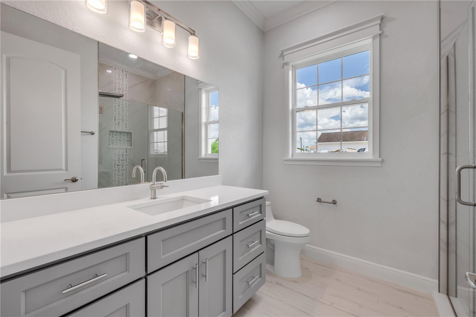 Listing photo id 33 for 4951 125th Loop