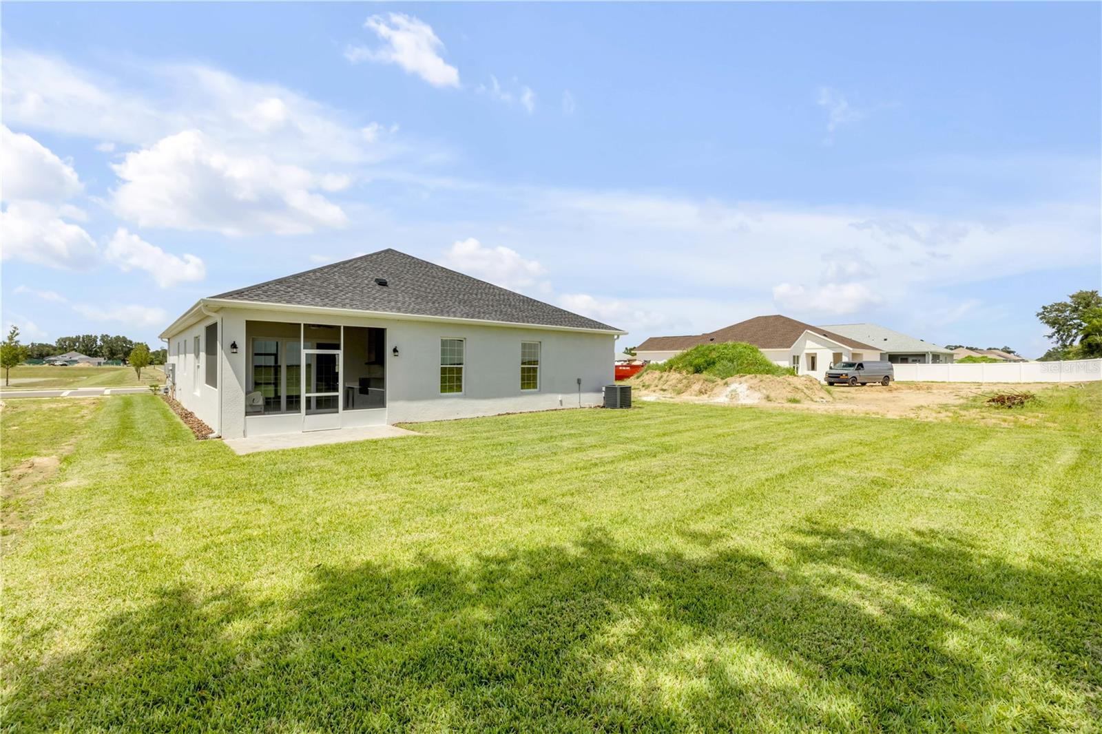 Listing photo id 44 for 4951 125th Loop