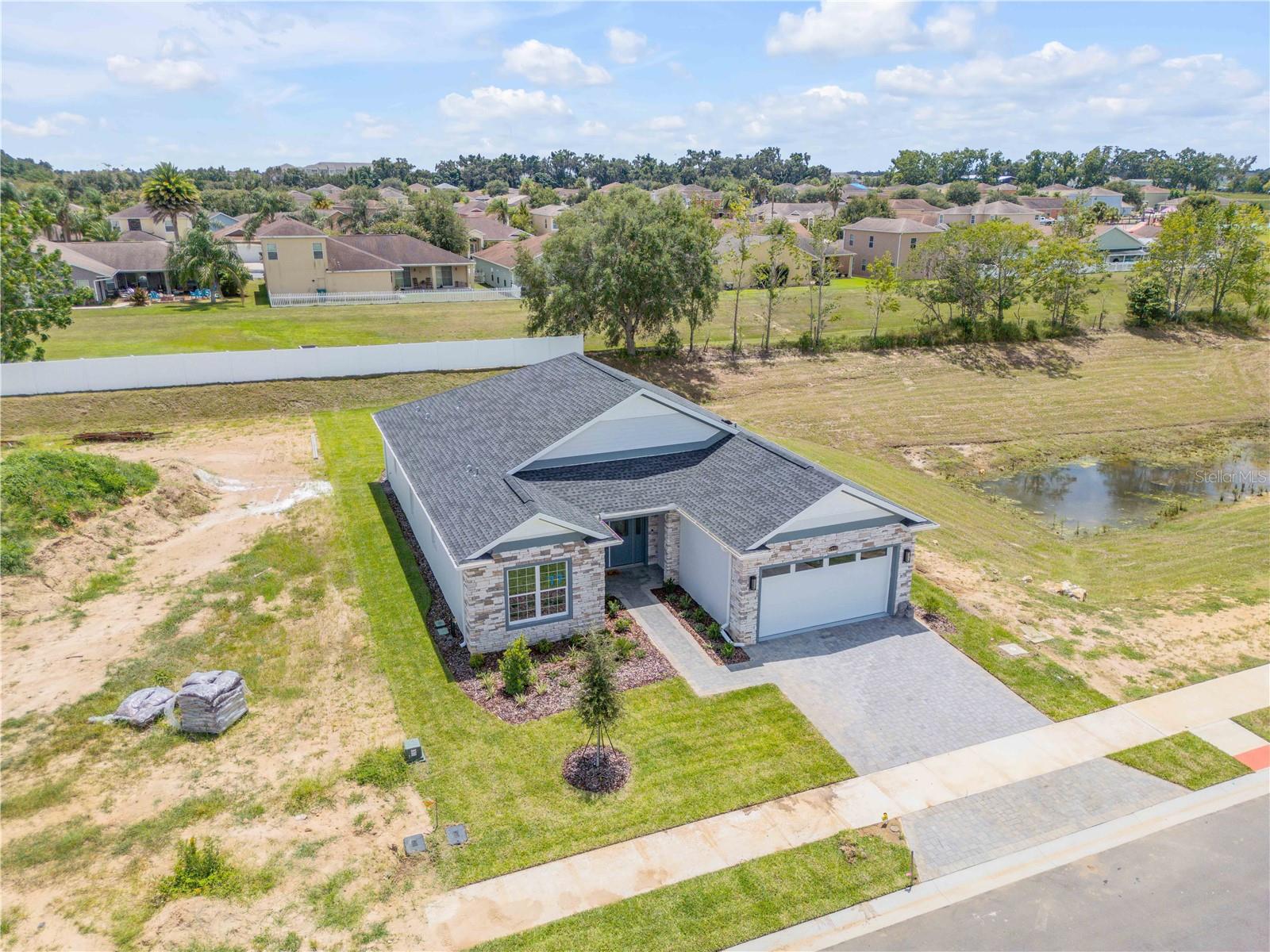 Listing photo id 3 for 4951 125th Loop