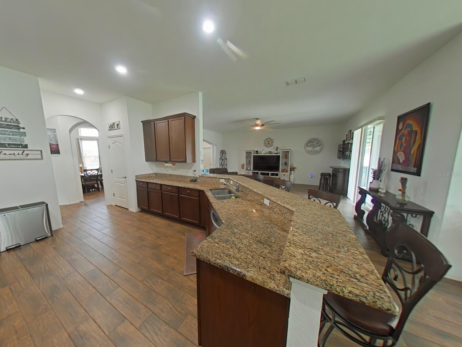 Image 18 of 39 For 1614 Prairie Blossom Drive