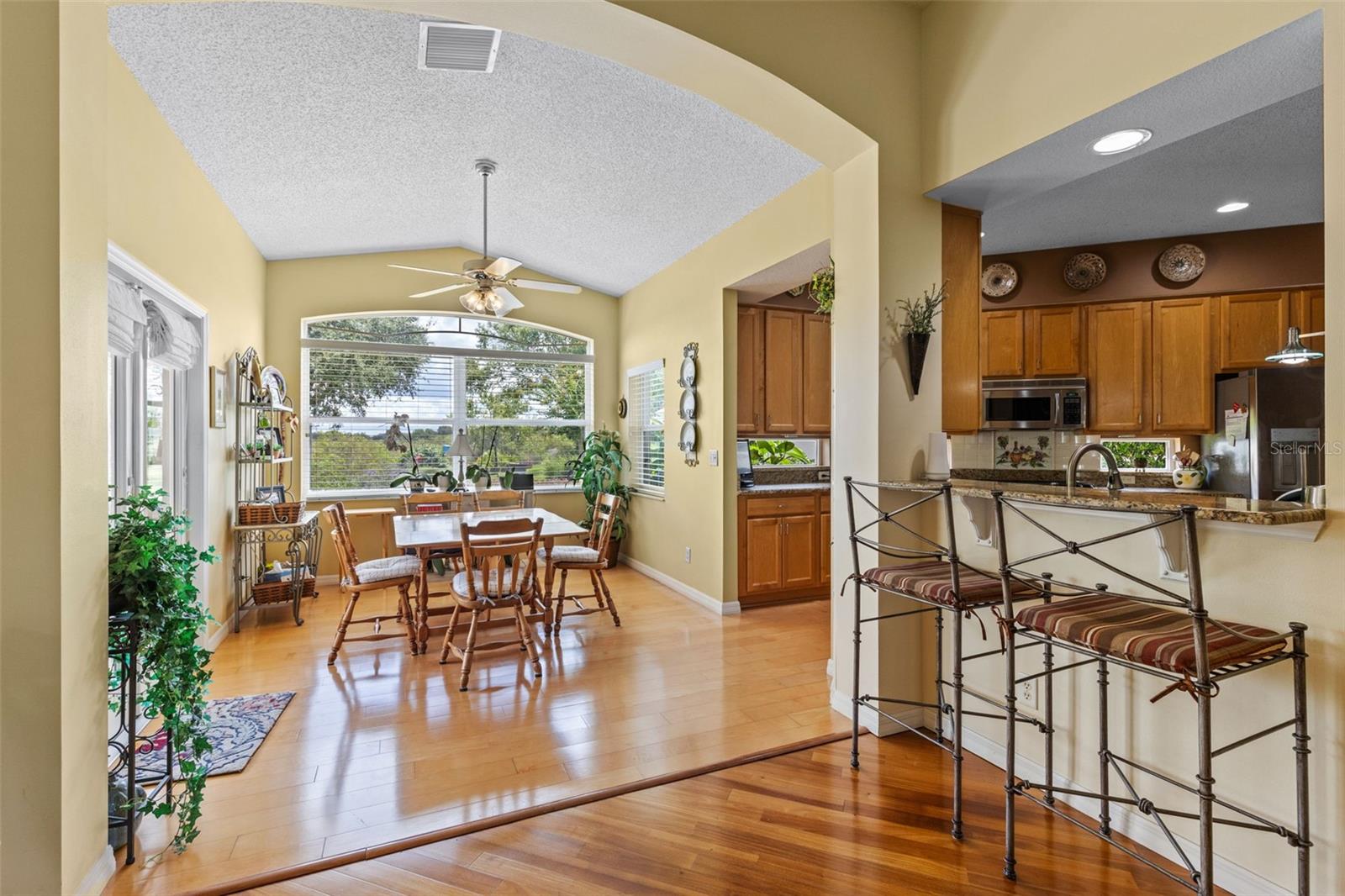 Image 10 of 64 For 4749 St Andrews Arcade