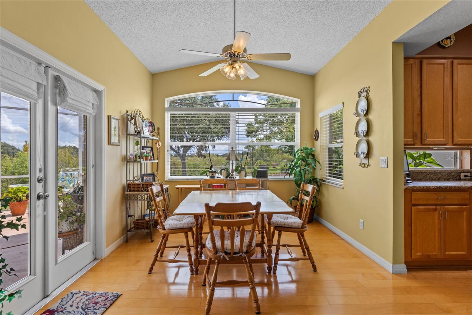 Image 11 of 64 For 4749 St Andrews Arcade