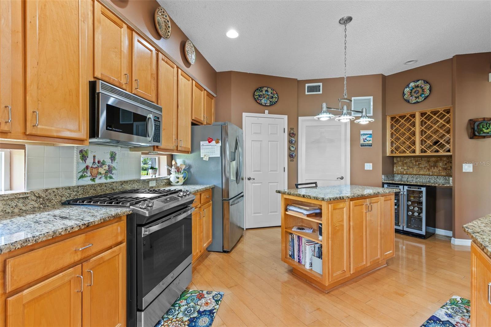 Image 13 of 64 For 4749 St Andrews Arcade