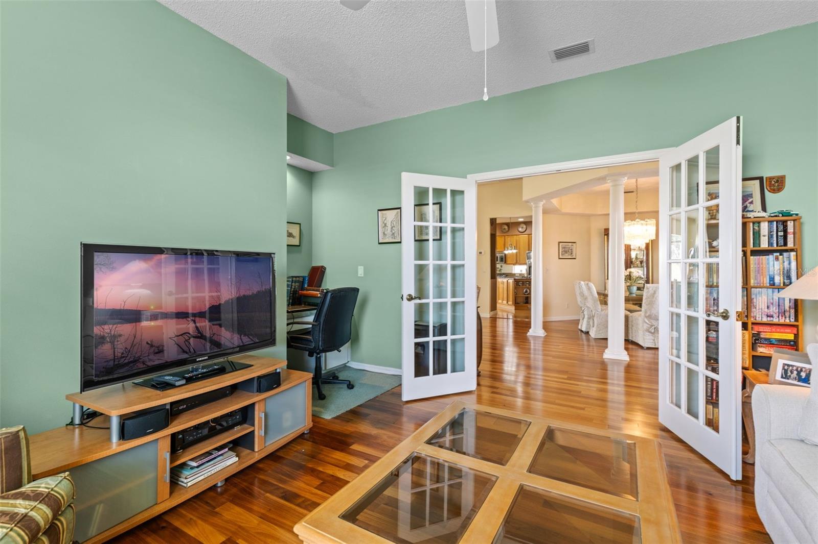 Image 17 of 64 For 4749 St Andrews Arcade