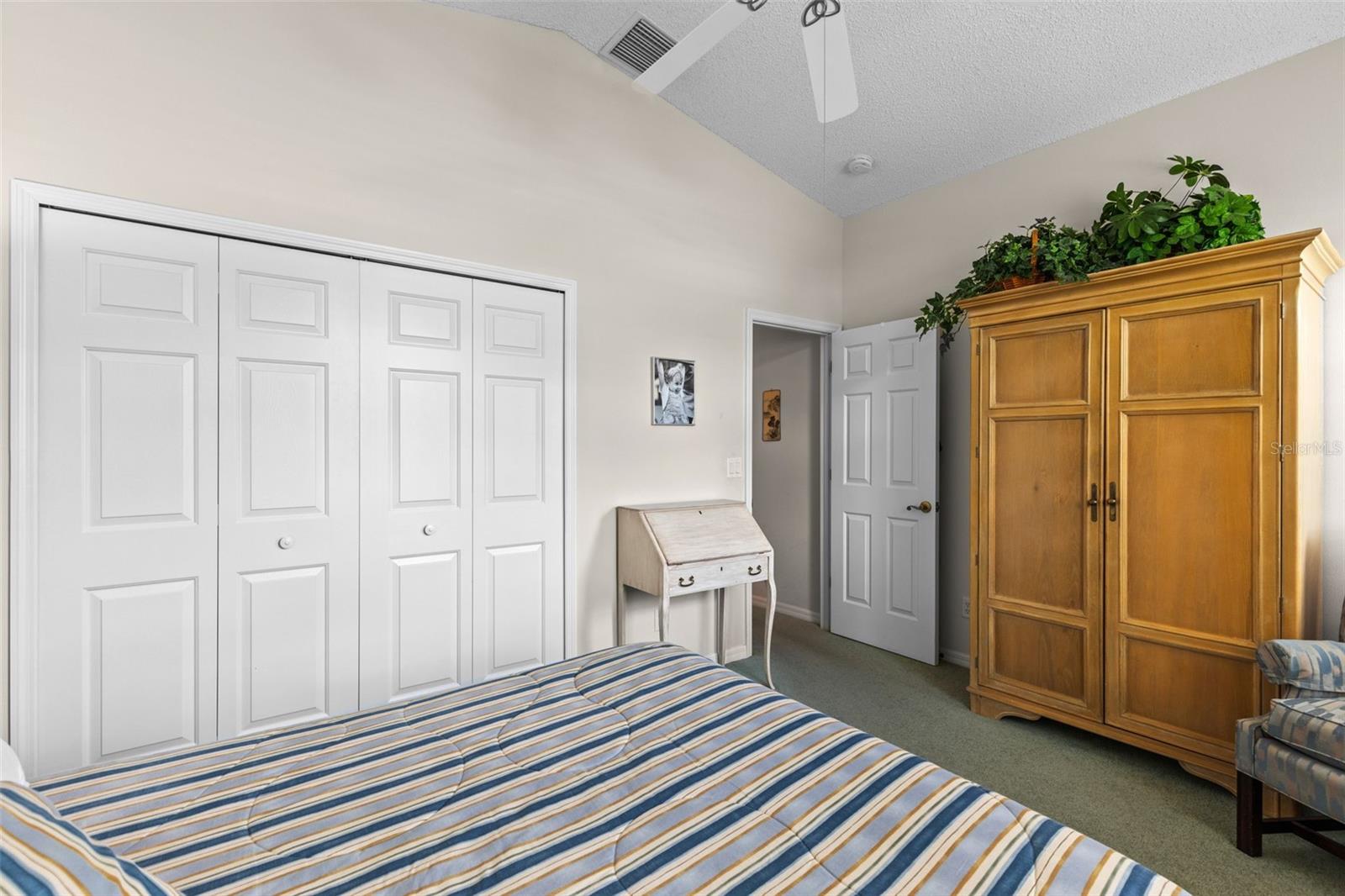 Image 20 of 64 For 4749 St Andrews Arcade