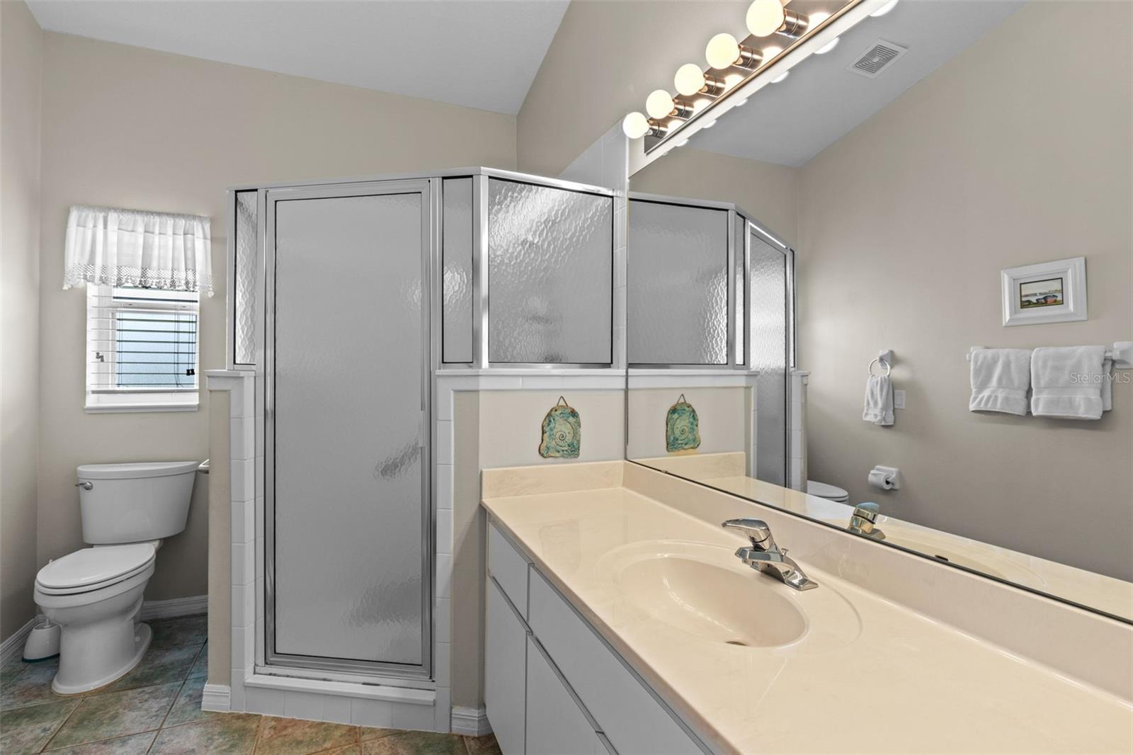 Image 21 of 64 For 4749 St Andrews Arcade