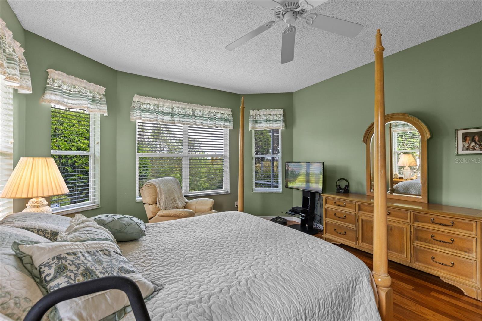 Image 23 of 64 For 4749 St Andrews Arcade