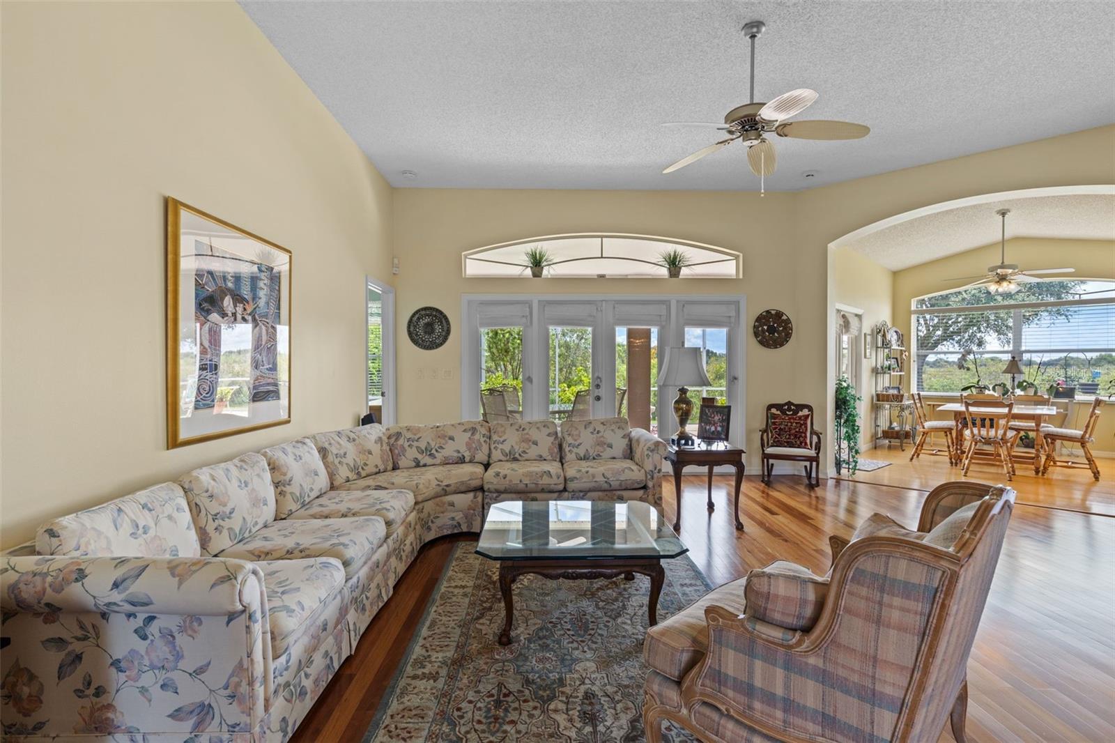 Image 5 of 64 For 4749 St Andrews Arcade