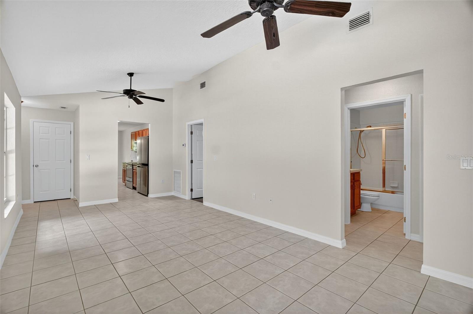 Image 11 of 36 For 31319 Chevy Chase Drive