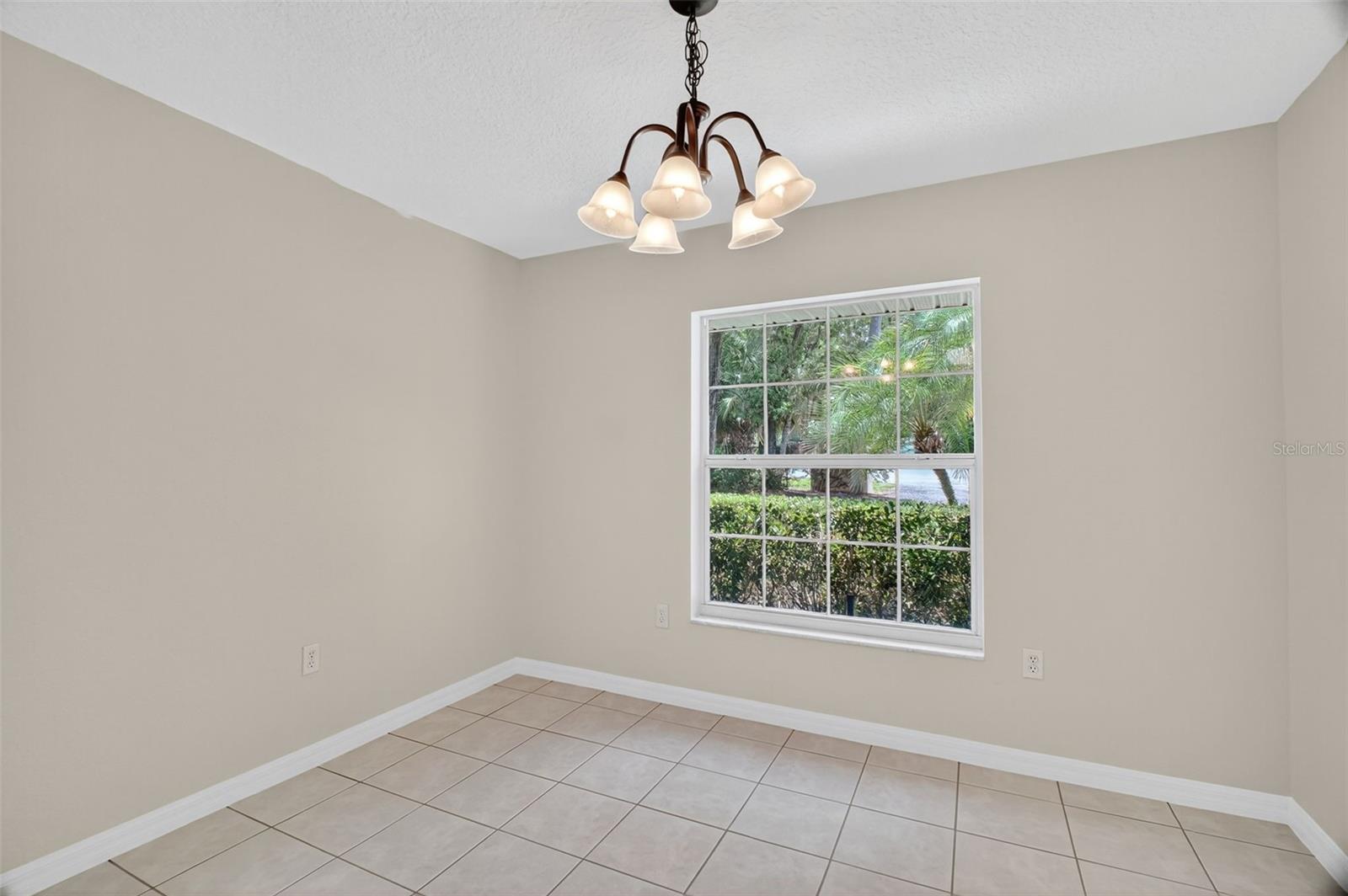 Image 18 of 36 For 31319 Chevy Chase Drive