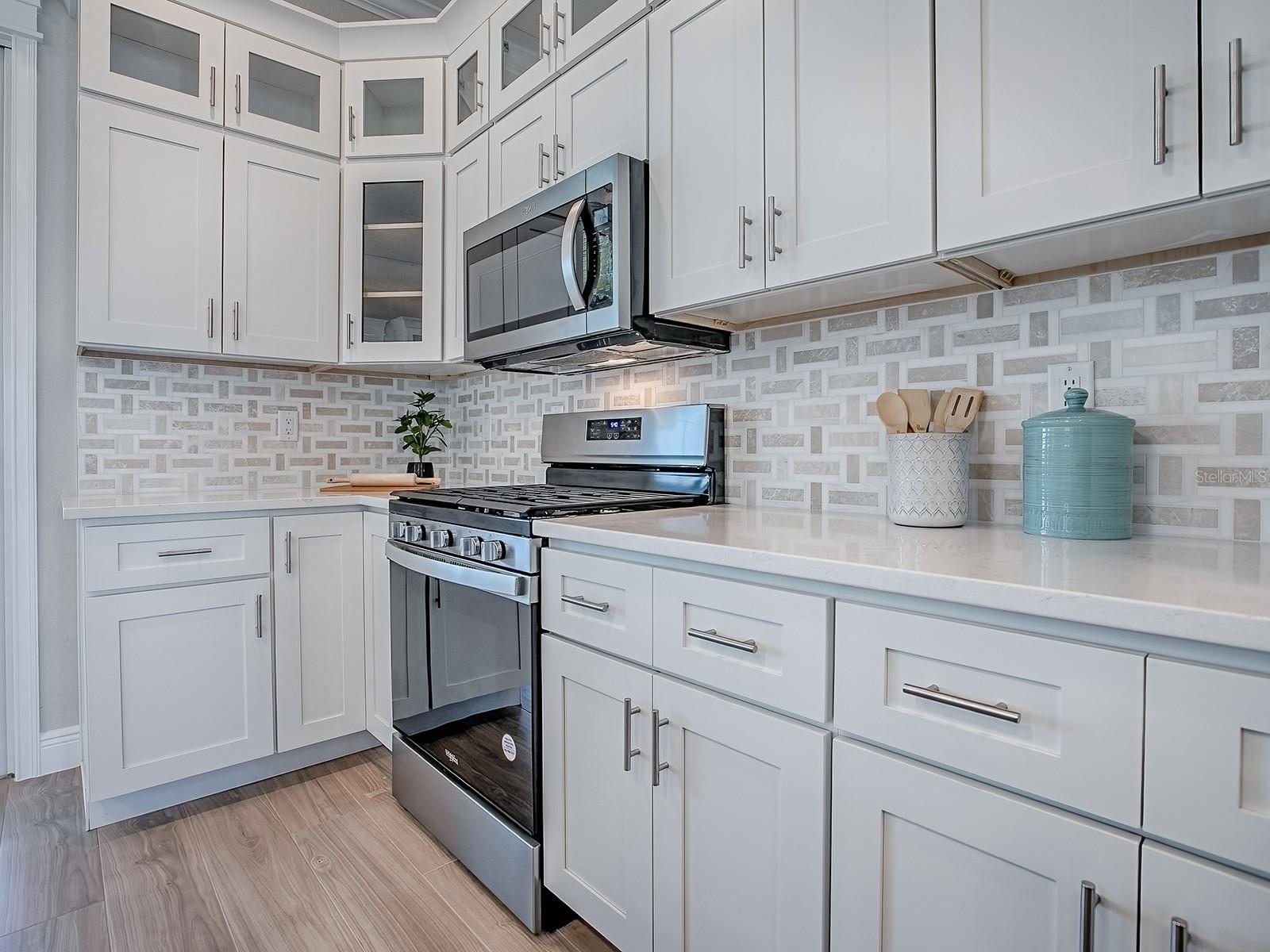 Listing photo id 9 for 12608 49th Drive