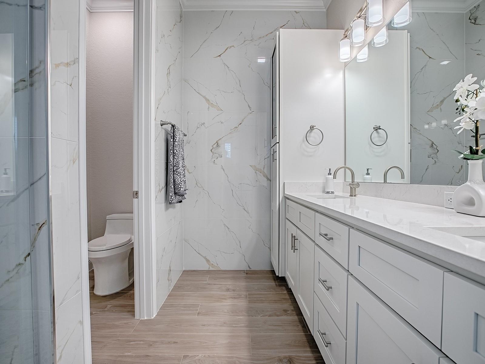 Listing photo id 17 for 12608 49th Drive