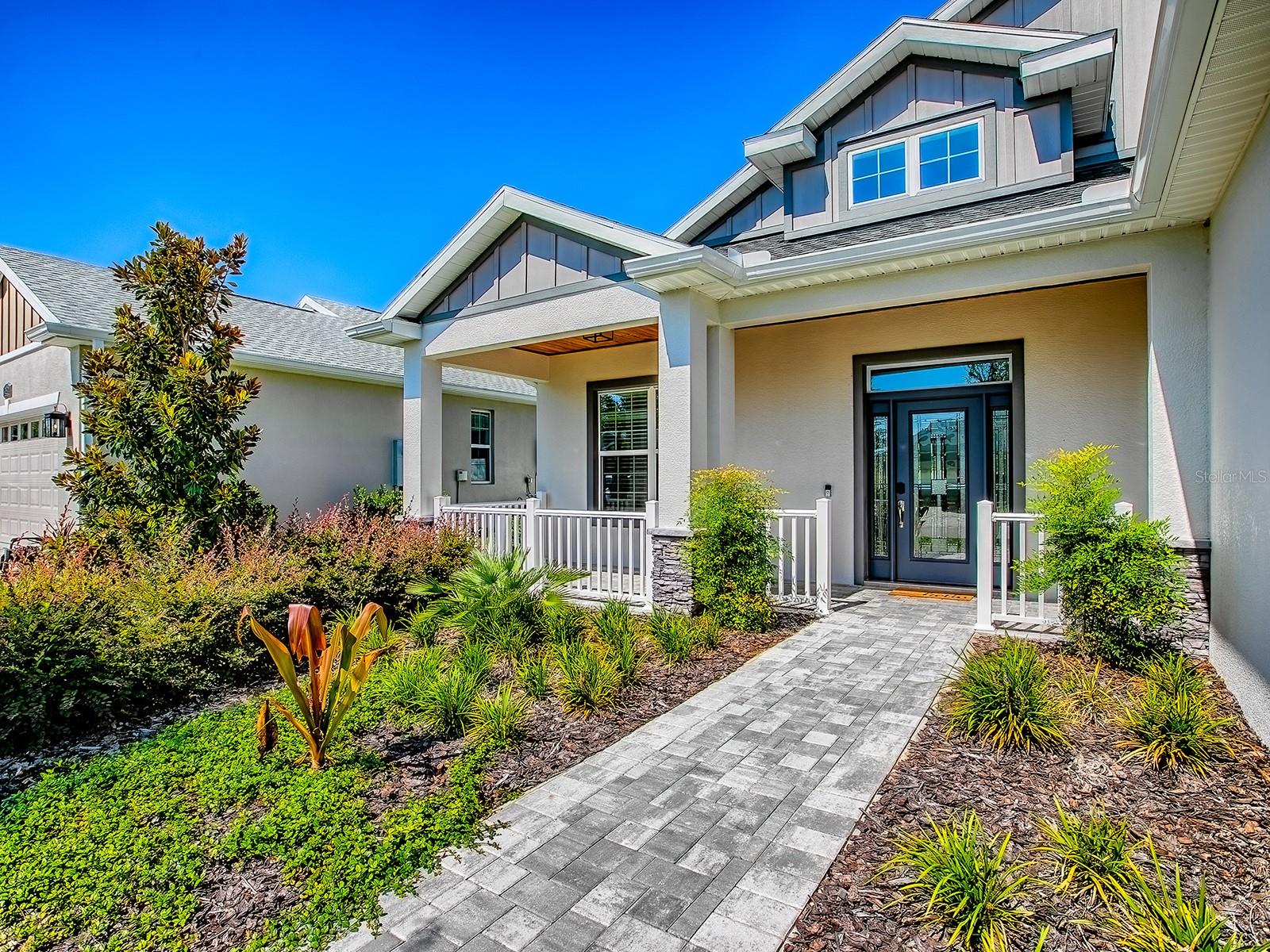 Listing photo id 0 for 12608 49th Drive