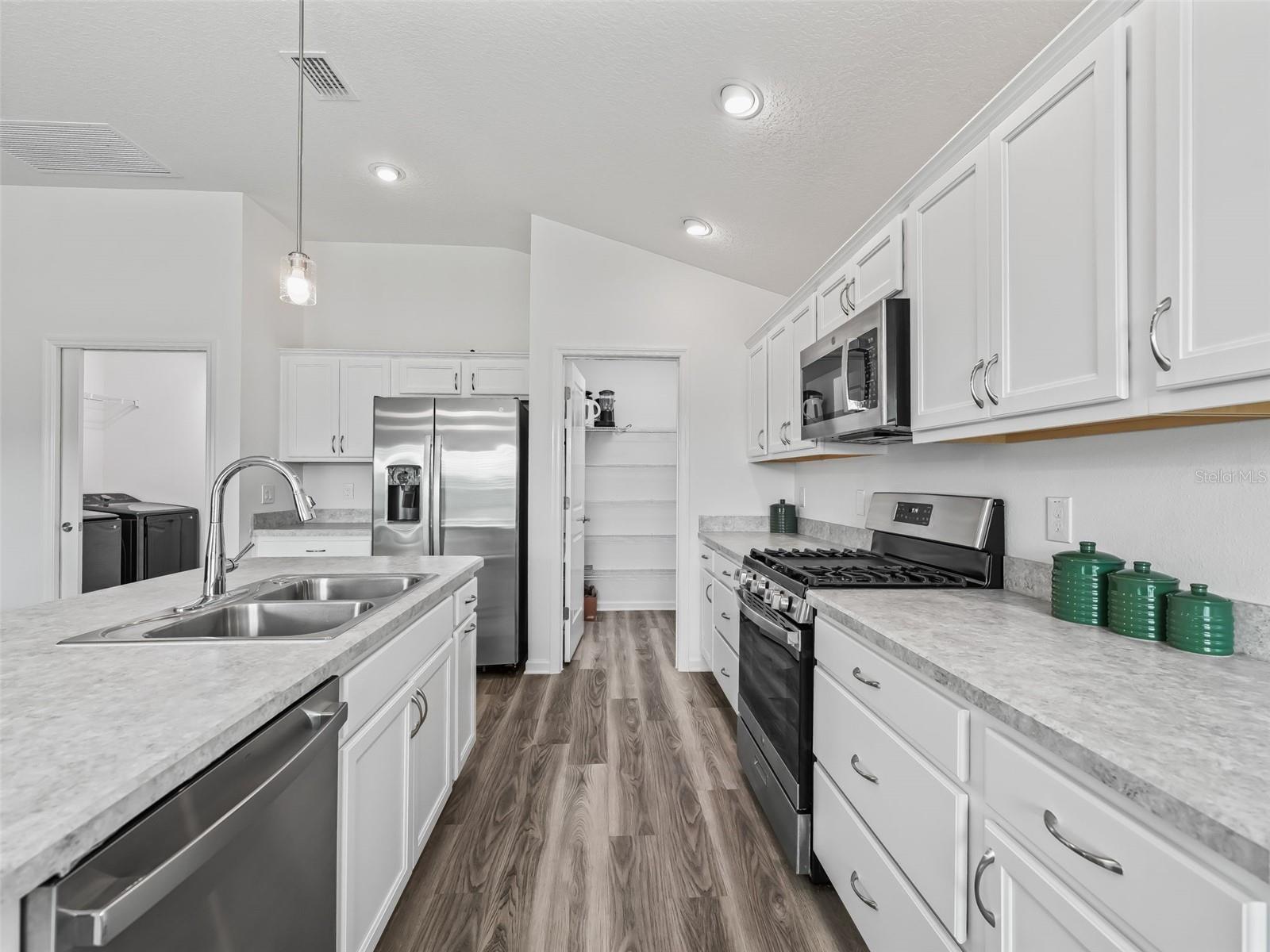Image 11 of 36 For 7289 Cornwall Way