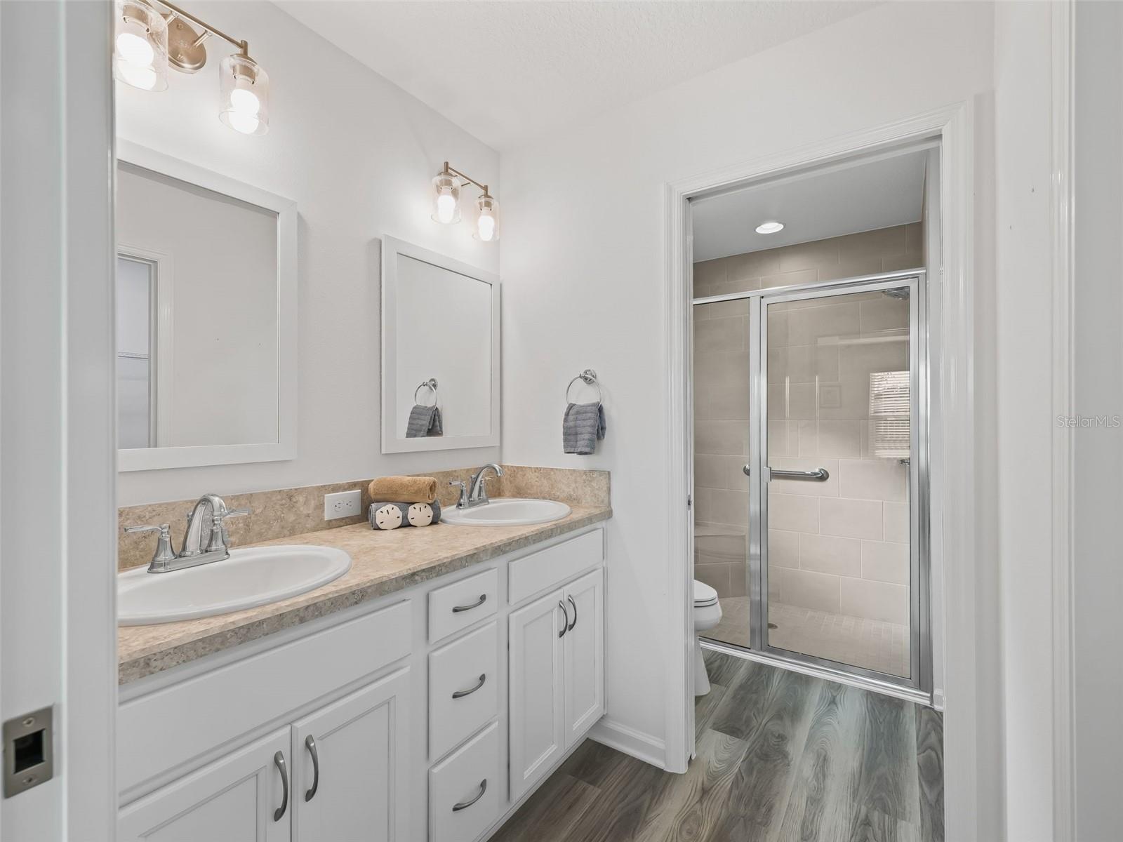 Image 17 of 36 For 7289 Cornwall Way
