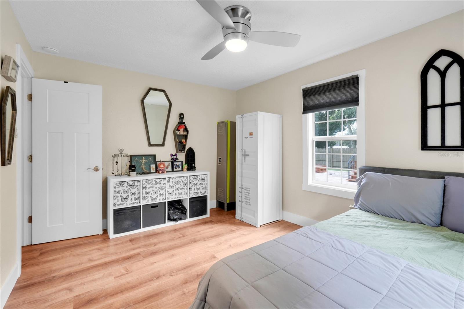 Image 17 of 27 For 3408 Sanford Avenue