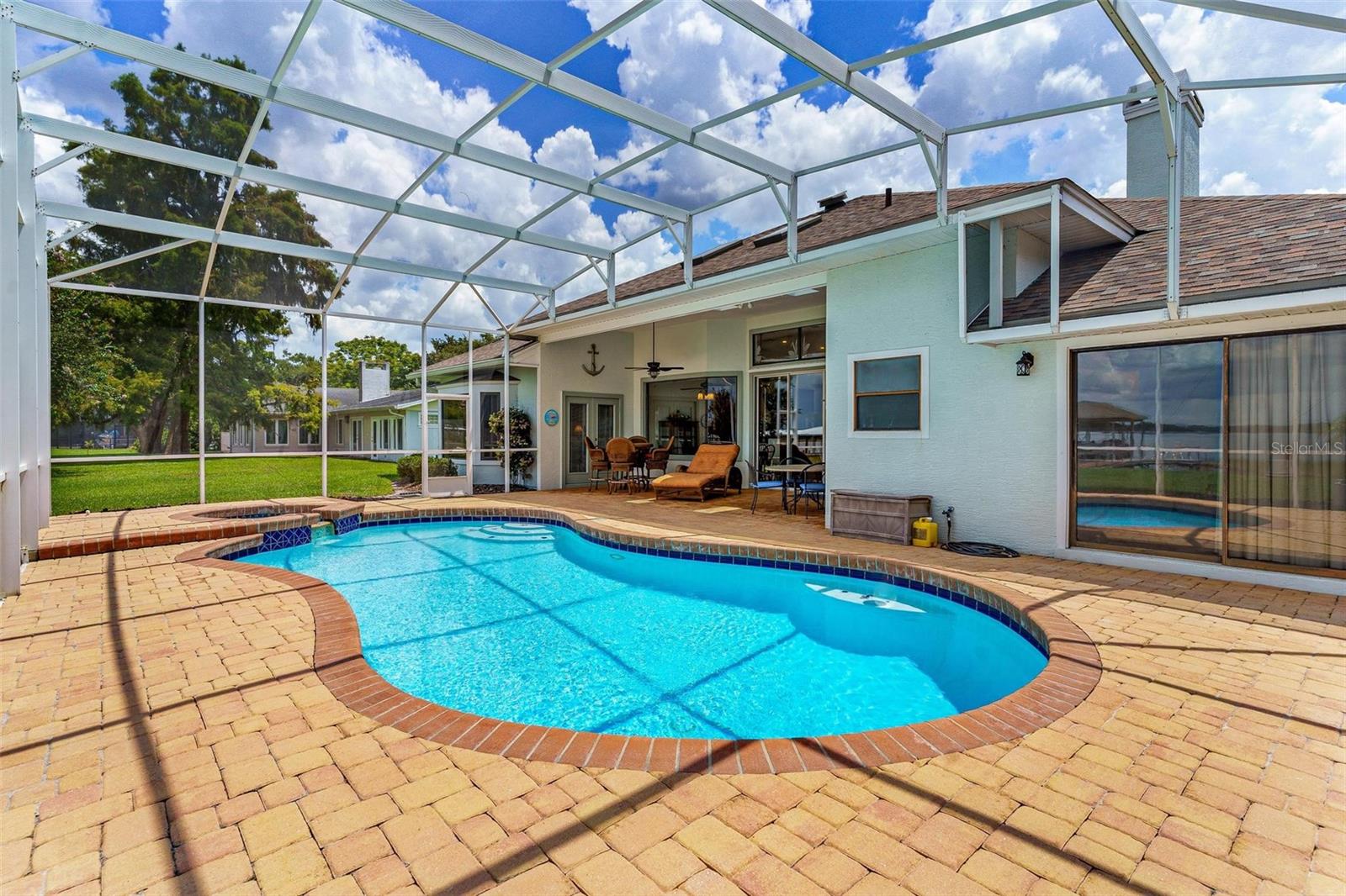 Image 42 of 67 For 16647 Shirley Shores Road