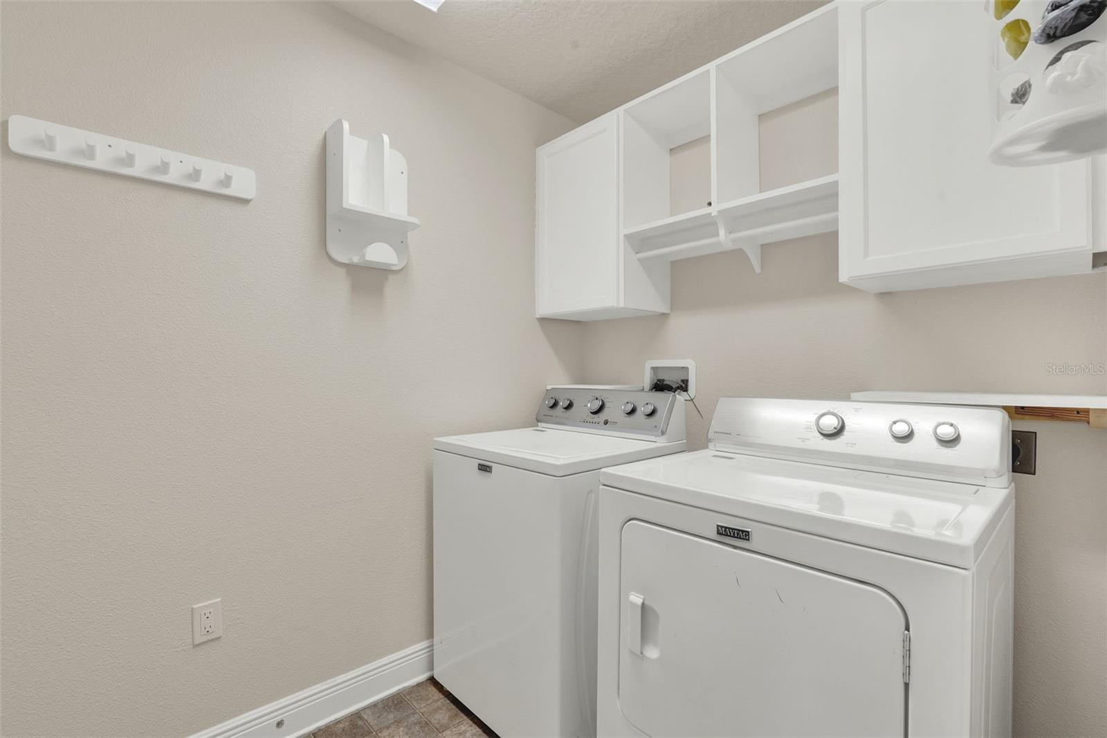 Image 17 of 20 For 4229 Barnsley Lane