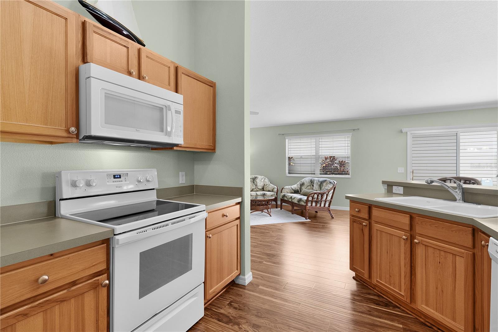 Image 18 of 37 For 3358 Castlegate Court