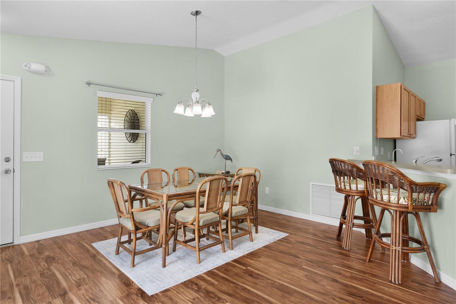 Image 6 of 37 For 3358 Castlegate Court