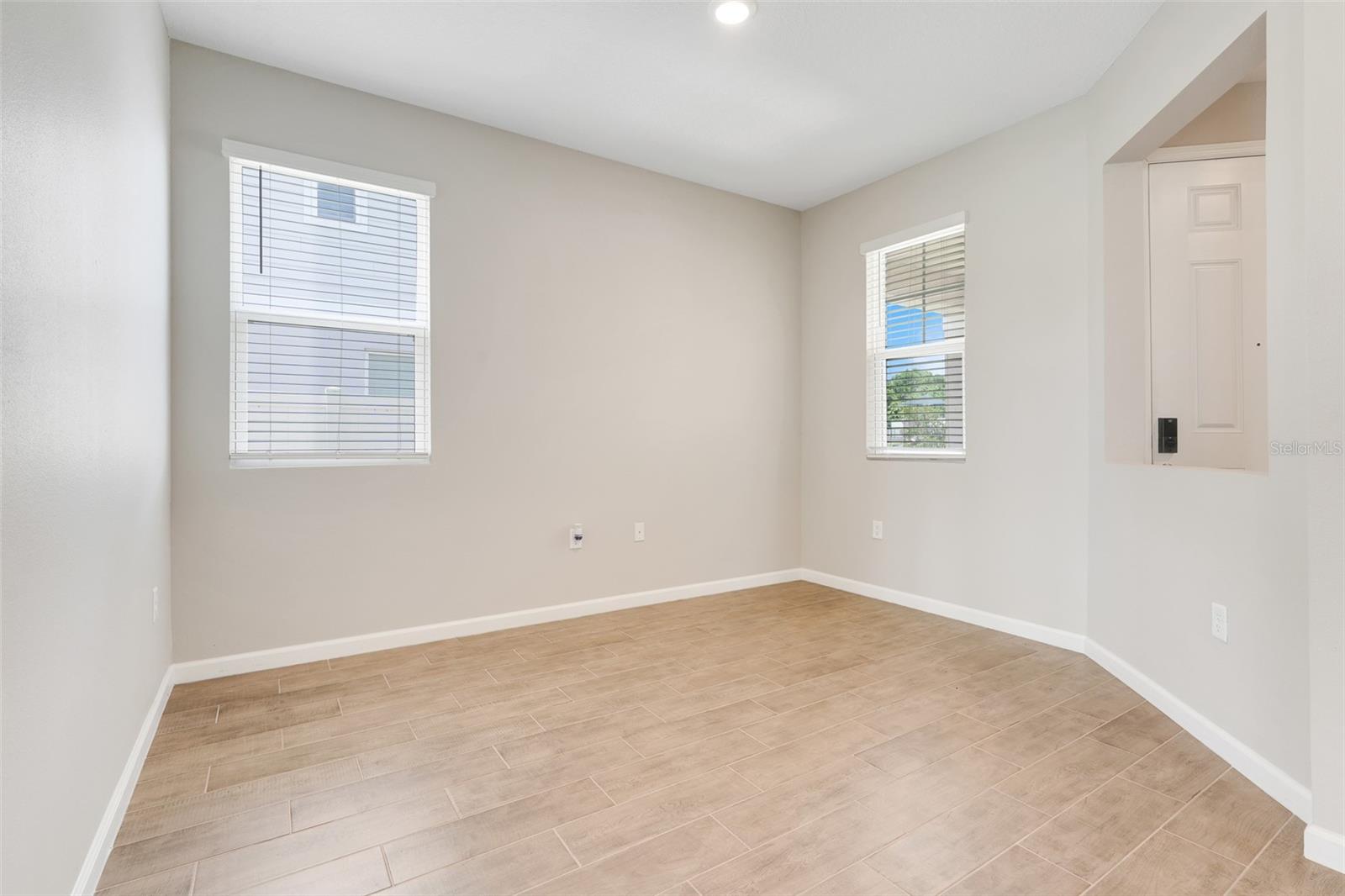 Image 12 of 46 For 853 Blue Creek Drive