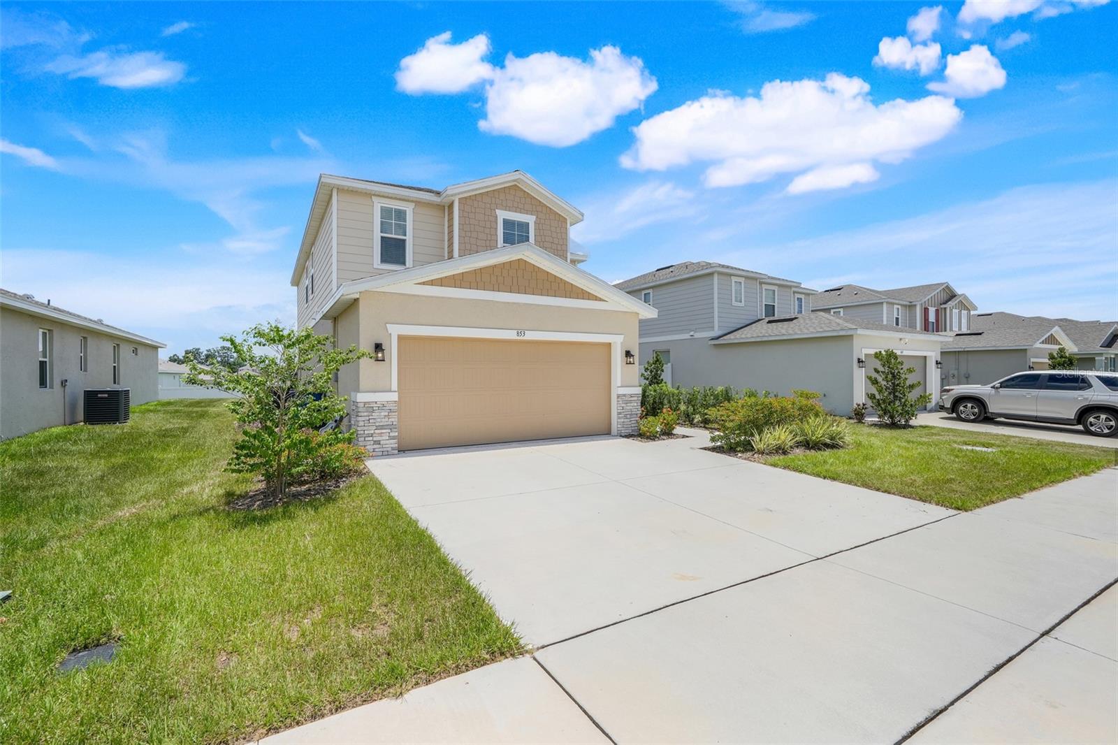 Image 4 of 46 For 853 Blue Creek Drive