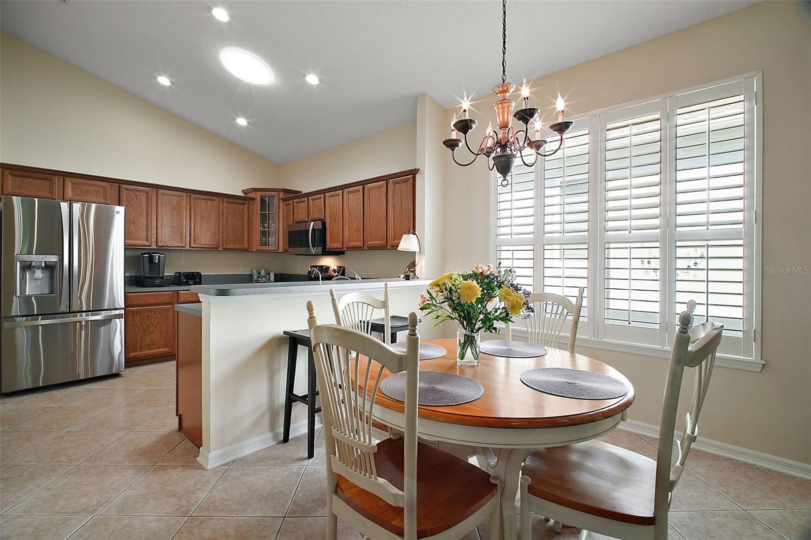 Image 18 of 53 For 8012 Saint James Way