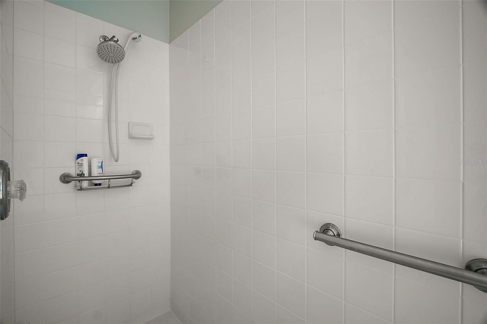 Image 29 of 53 For 8012 Saint James Way
