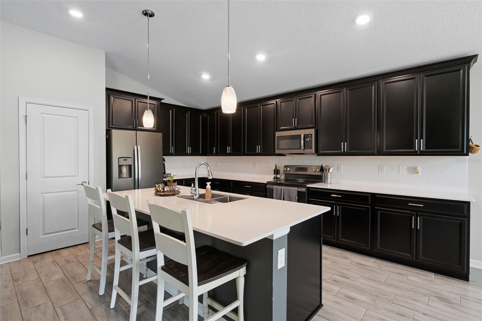 Image 11 of 37 For 5705 Alenlon Way
