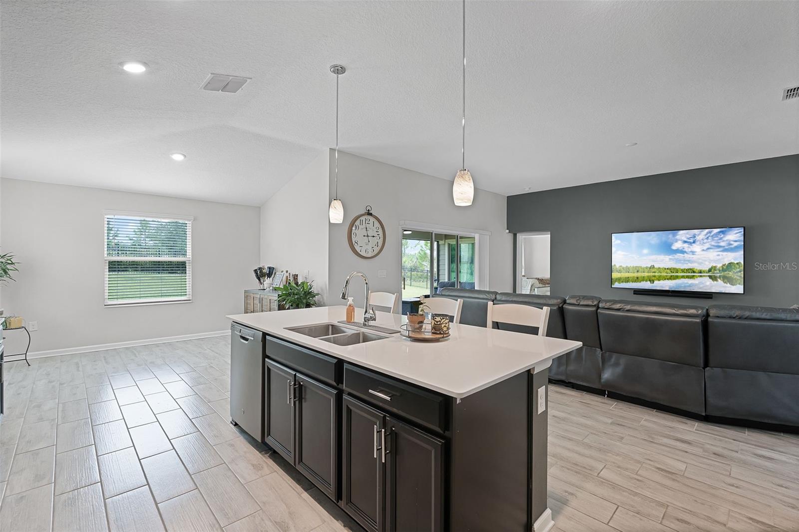 Image 14 of 37 For 5705 Alenlon Way