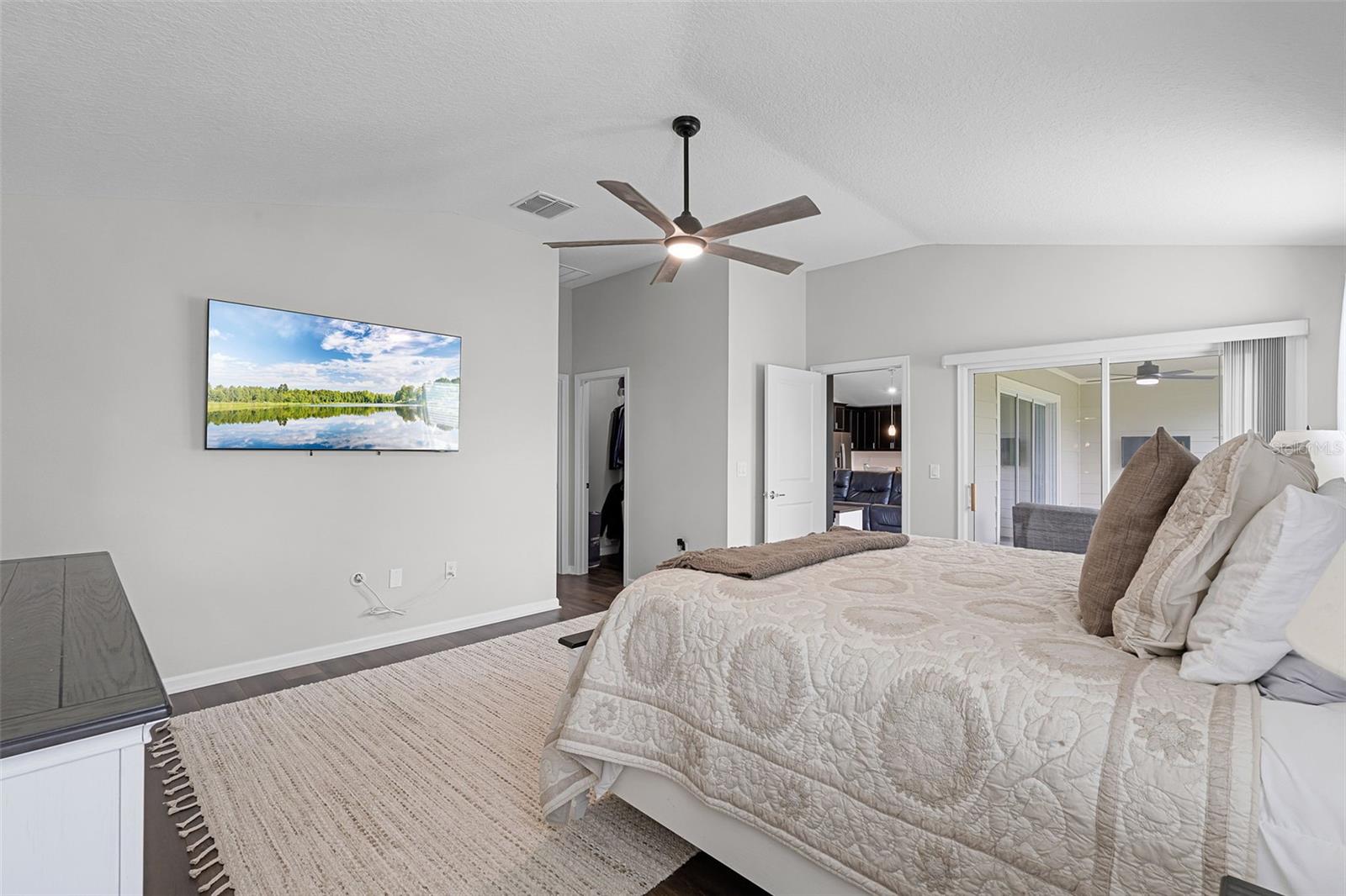 Image 21 of 37 For 5705 Alenlon Way