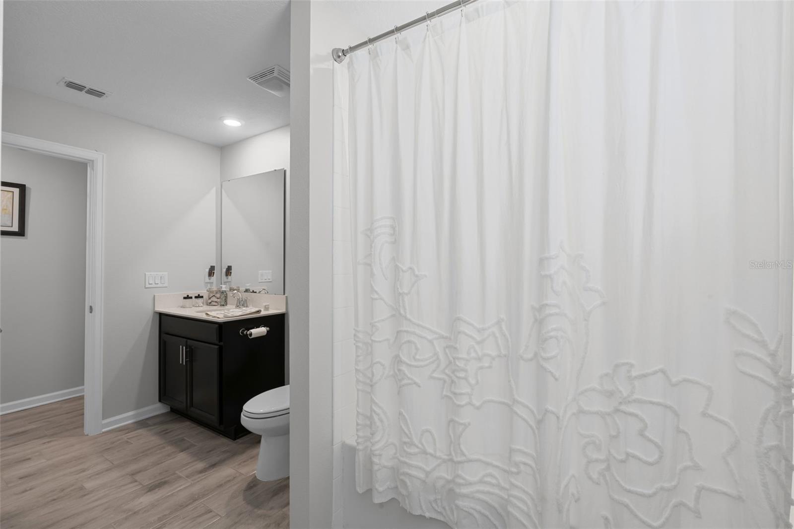 Image 29 of 37 For 5705 Alenlon Way