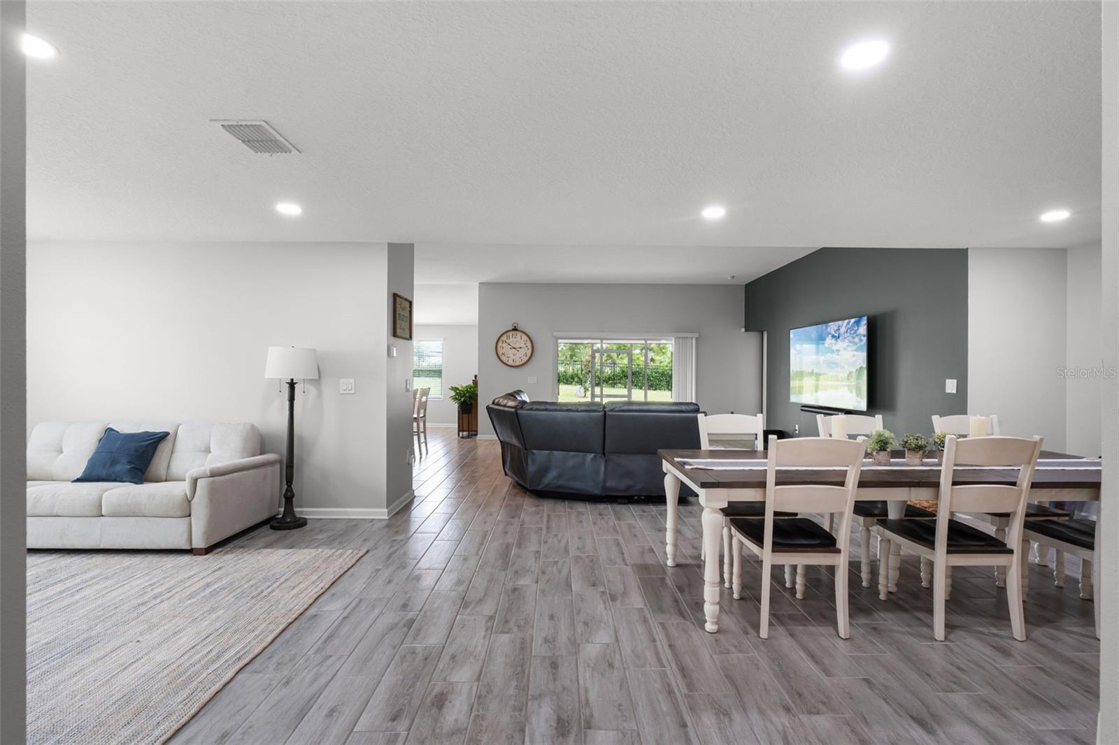 Image 5 of 37 For 5705 Alenlon Way