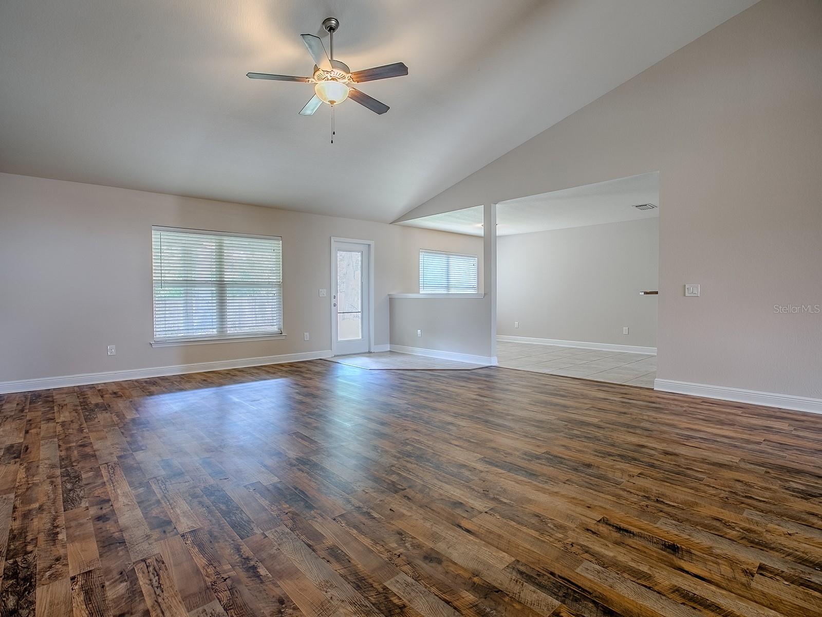 Image 18 of 59 For 3122 42nd Terrace