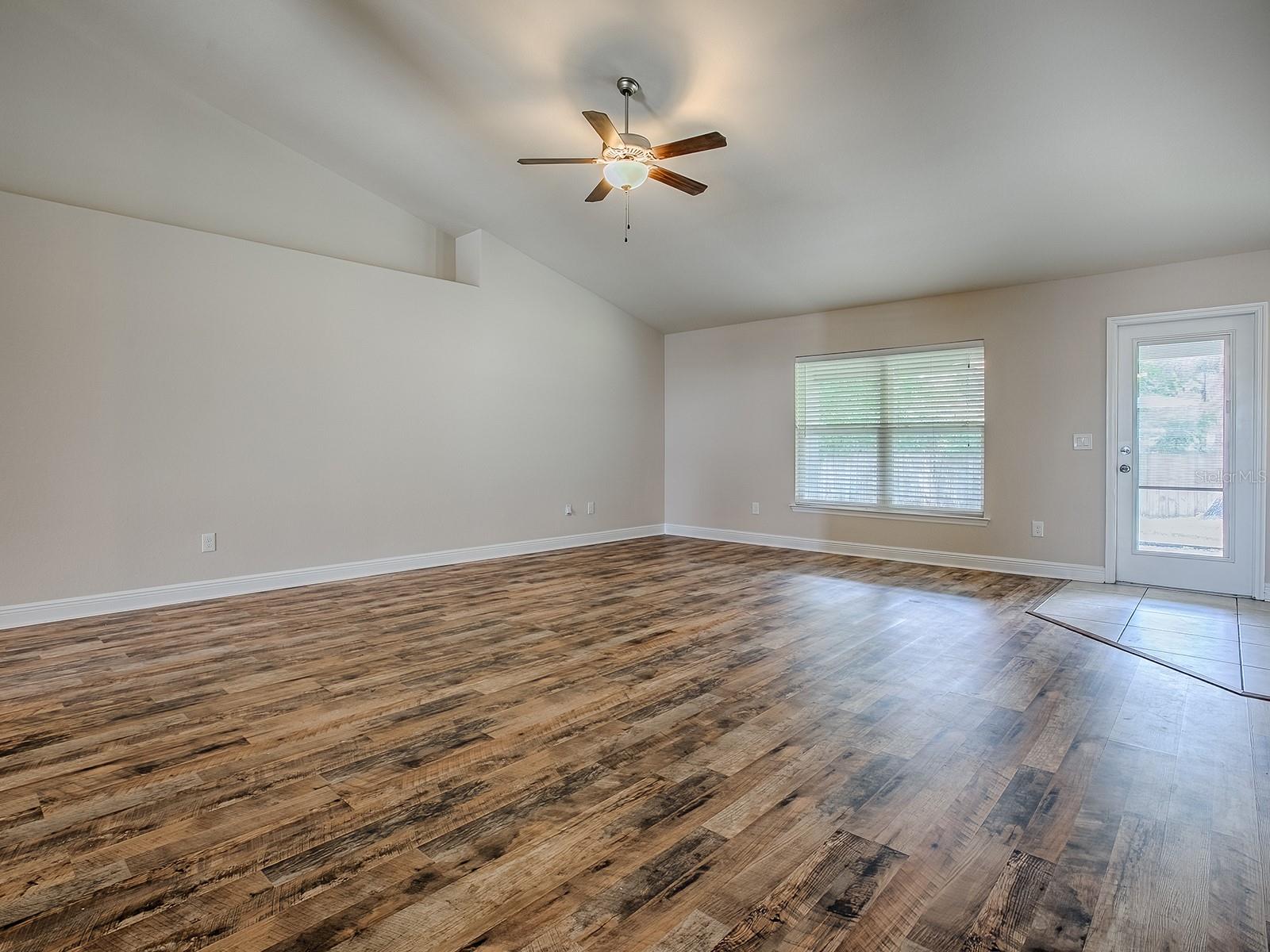 Image 19 of 59 For 3122 42nd Terrace