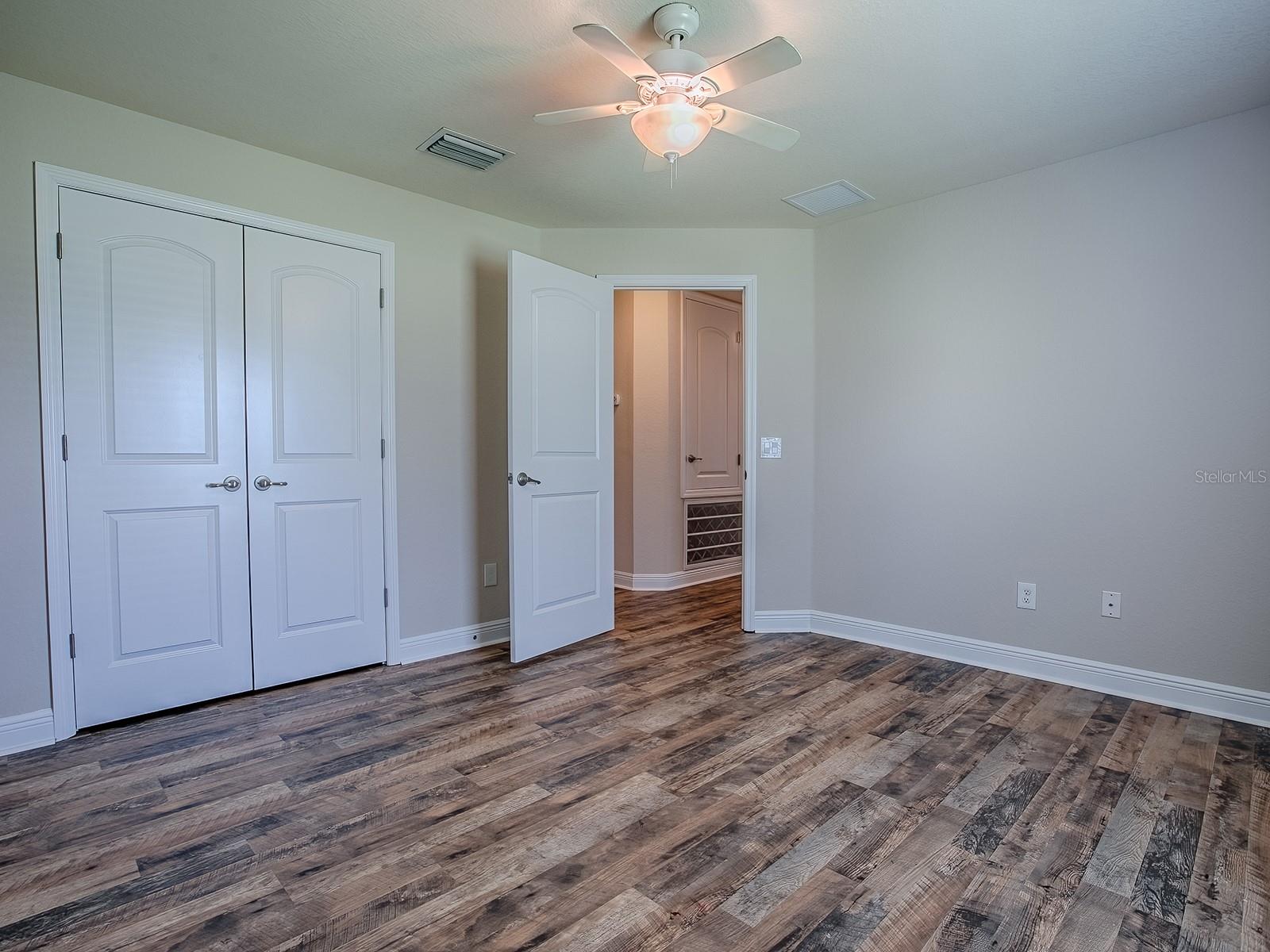 Image 30 of 59 For 3122 42nd Terrace