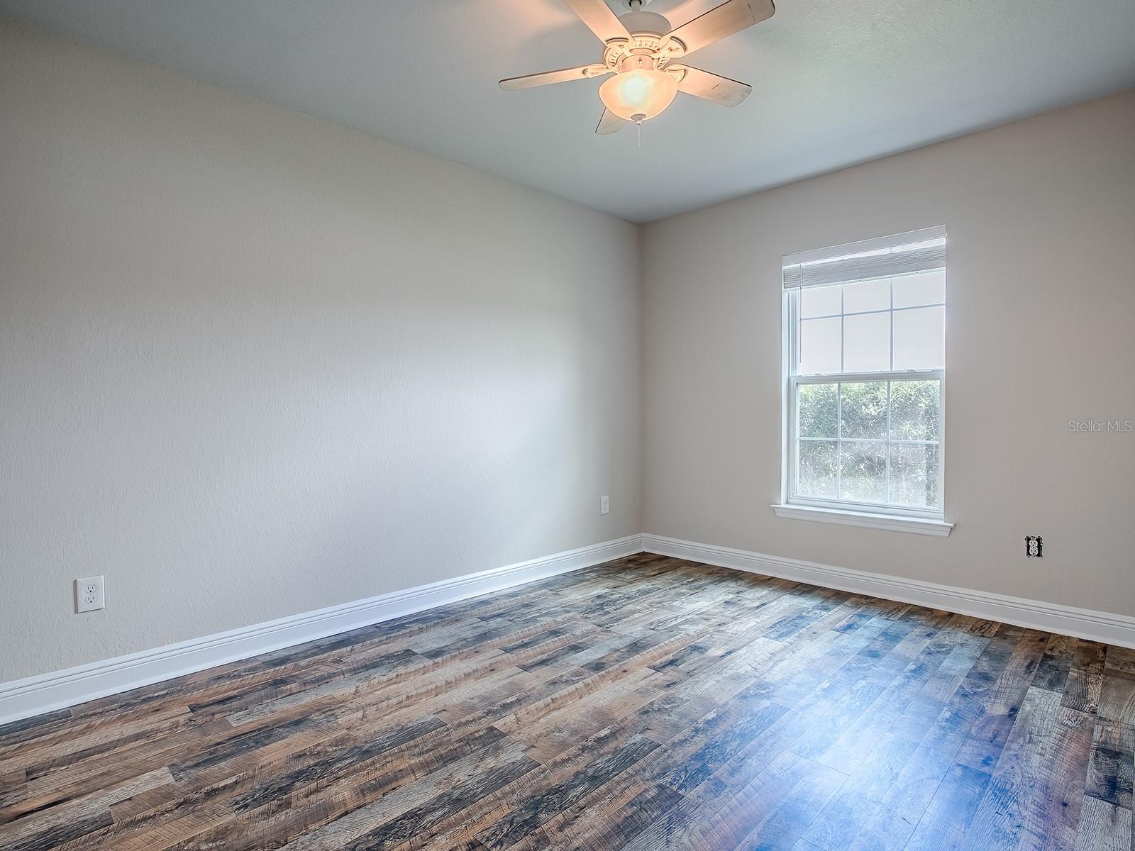 Image 32 of 59 For 3122 42nd Terrace