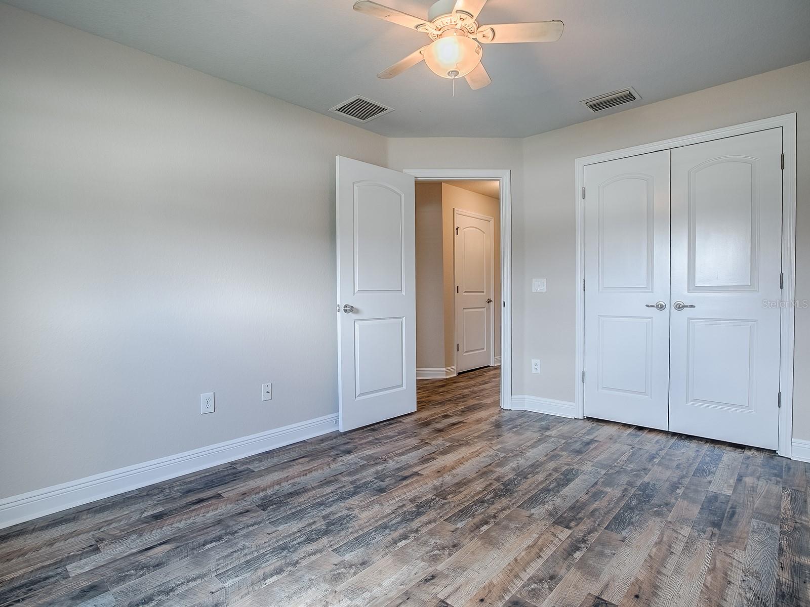 Image 33 of 59 For 3122 42nd Terrace