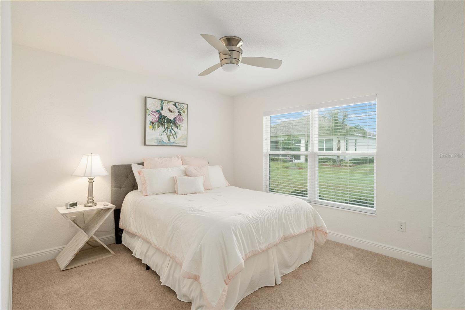 Listing photo id 23 for 10357 Silver Maple Avenue