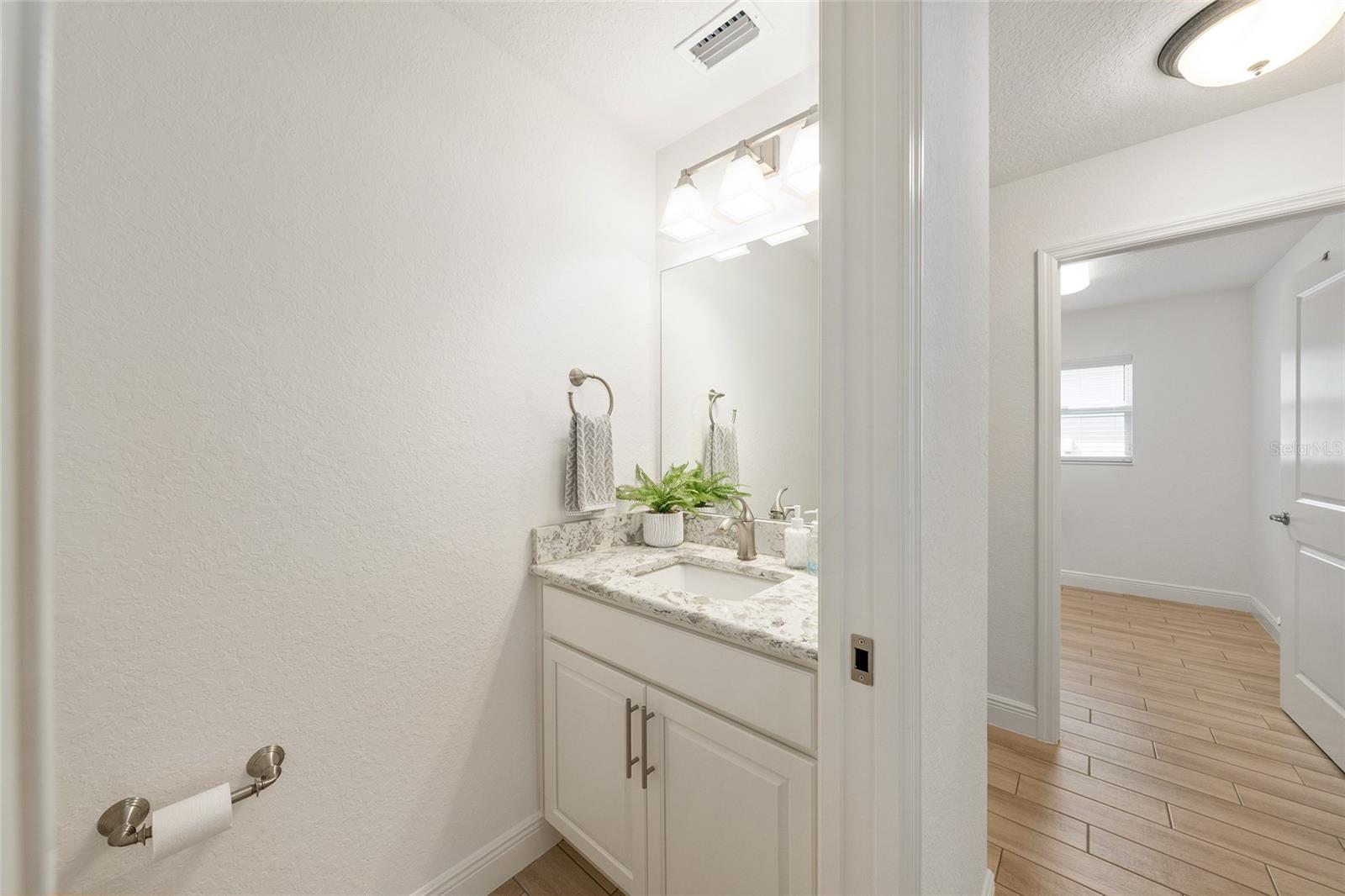Listing photo id 31 for 10357 Silver Maple Avenue