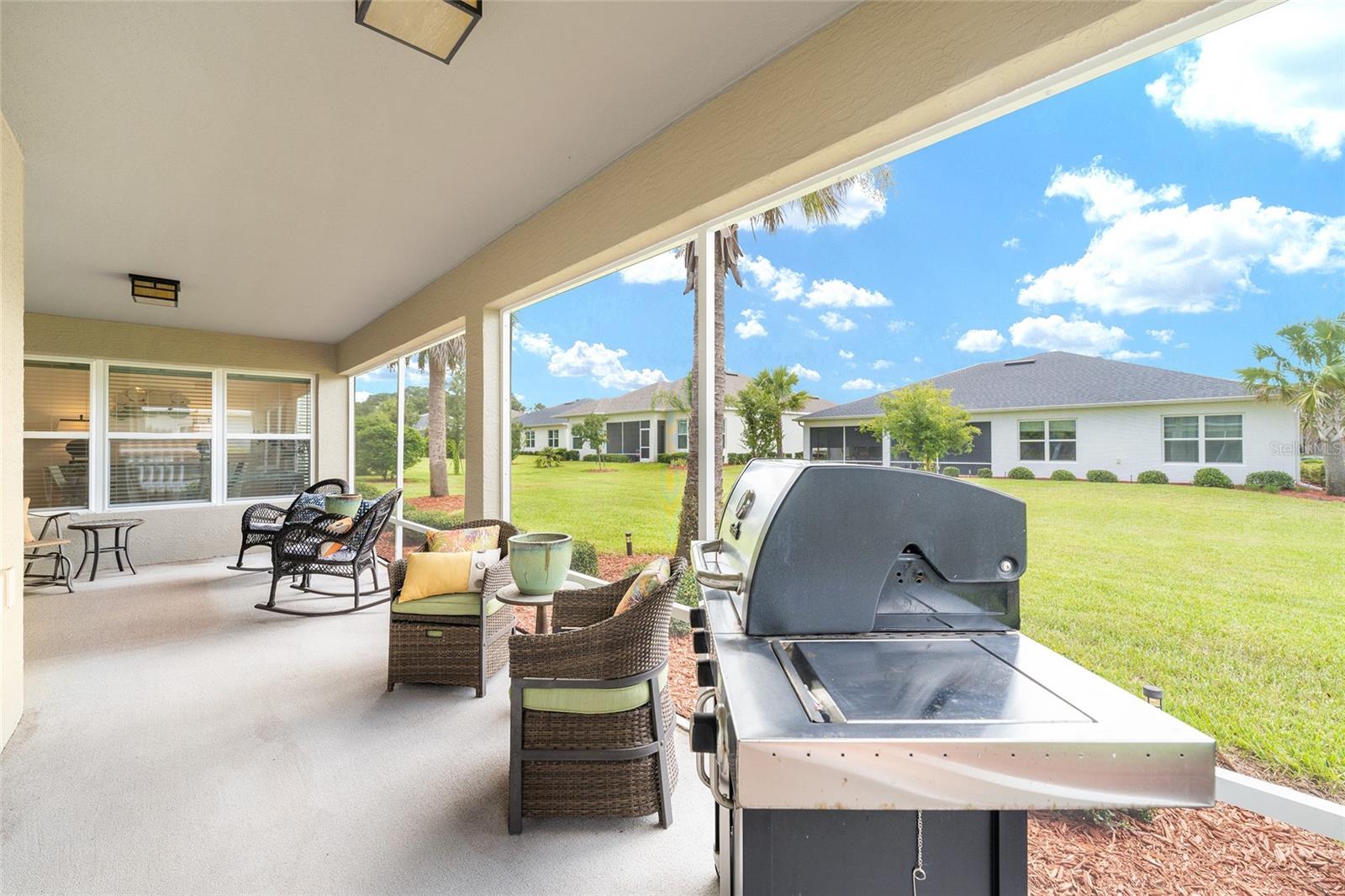 Listing photo id 36 for 10357 Silver Maple Avenue