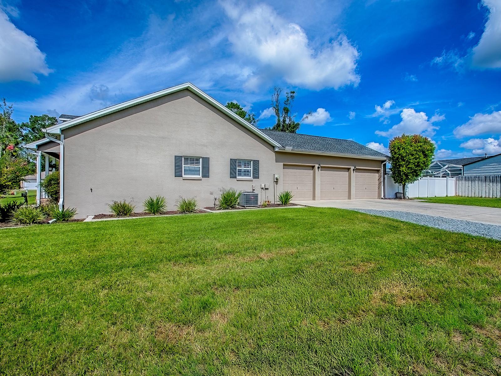 Image 4 of 73 For 3470 54th Avenue